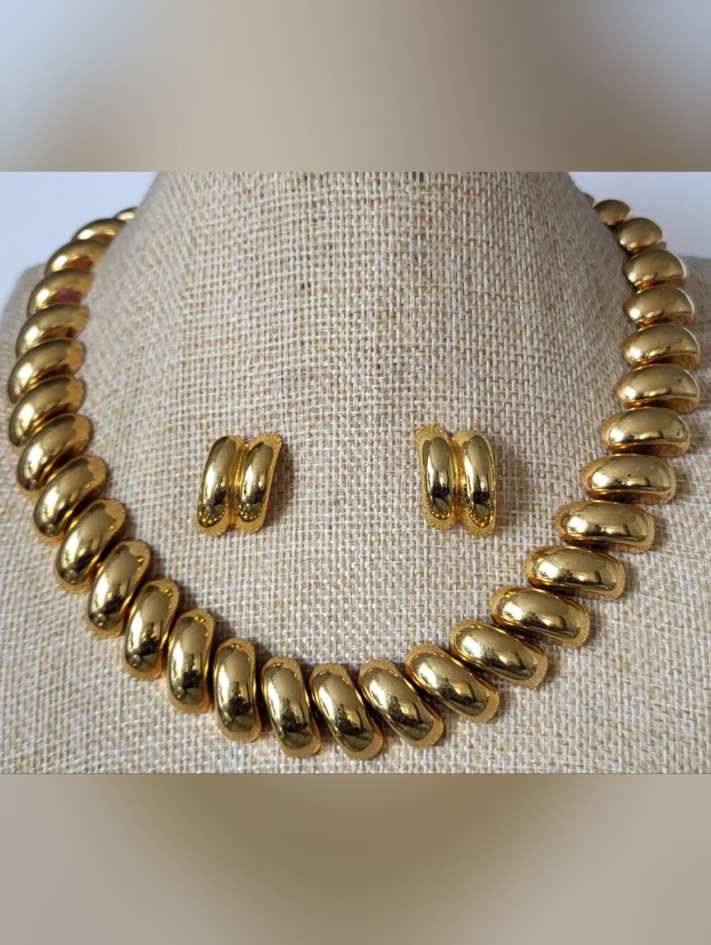 Vintage Napier  Classic Chunky Goldtone Necklace & Earring Set
